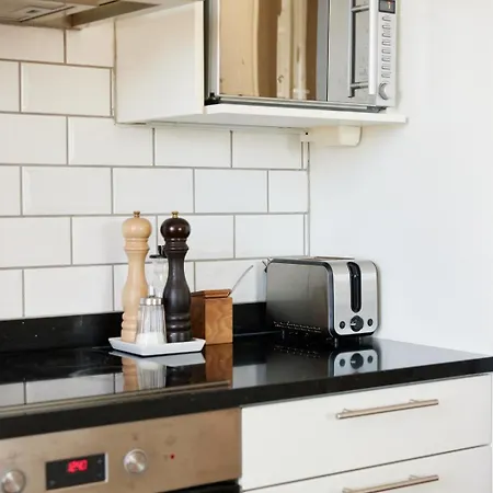 Sture Penthouse 65m2, Great Location Apartment Helsinki